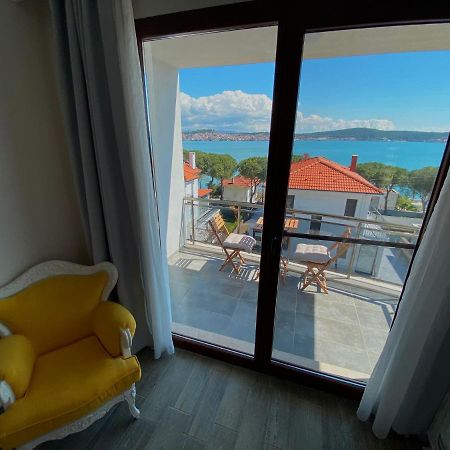 L'Aura Hotel Cunda Island Аявали Екстериор снимка
